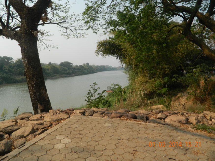 Xan (Shan) River at Pakxan, Pakxan