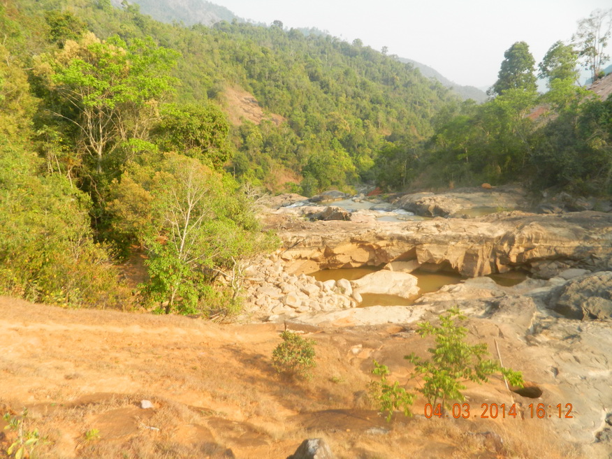 Tat Lang Waterfall, Phonsavan