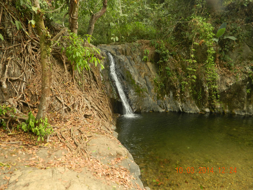 Kaeng Nyui Waterfall, Vang Vieng