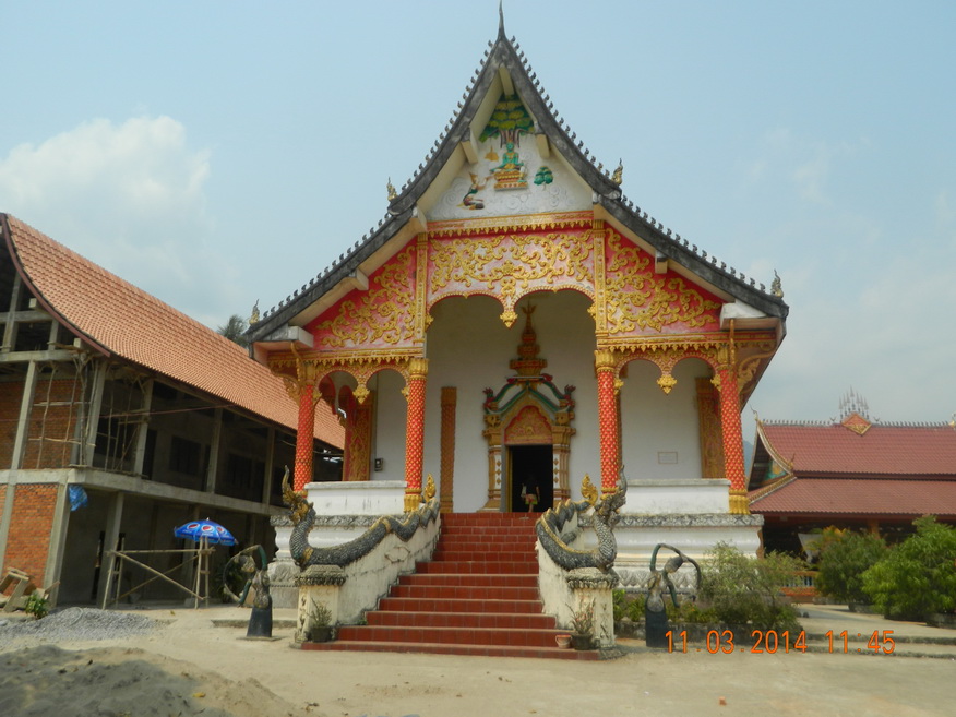 Viharn at Vat Mahrathat, Vang Vieng
