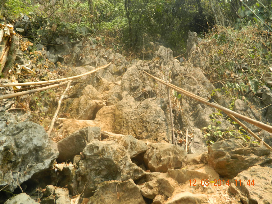 Ascent to Pou Kham Cave