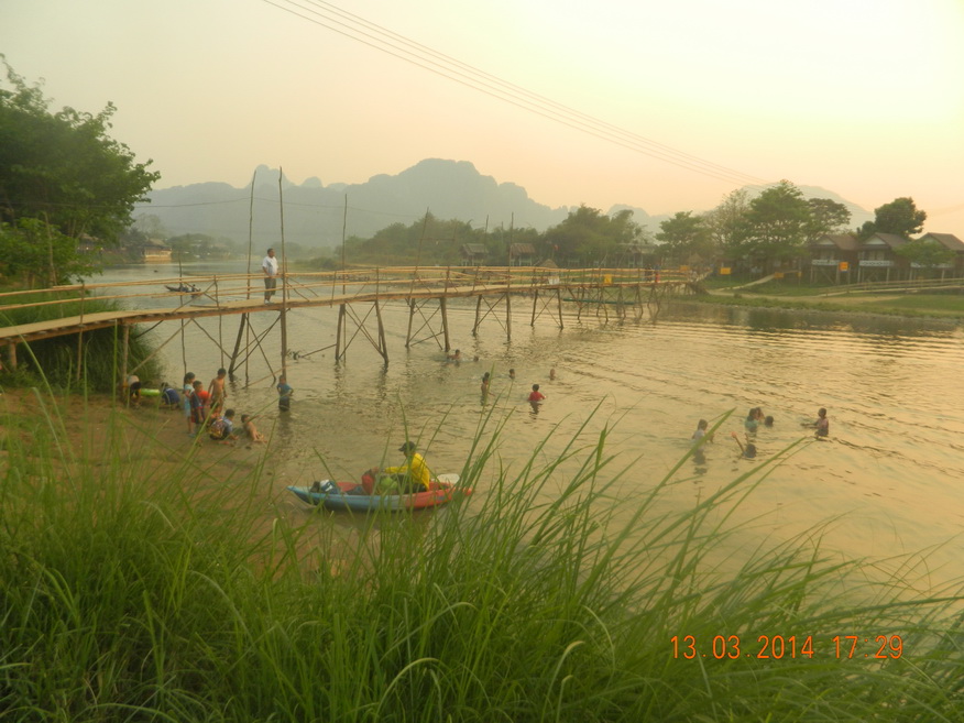 Bamboo Plank Bridge, Vang Vieng