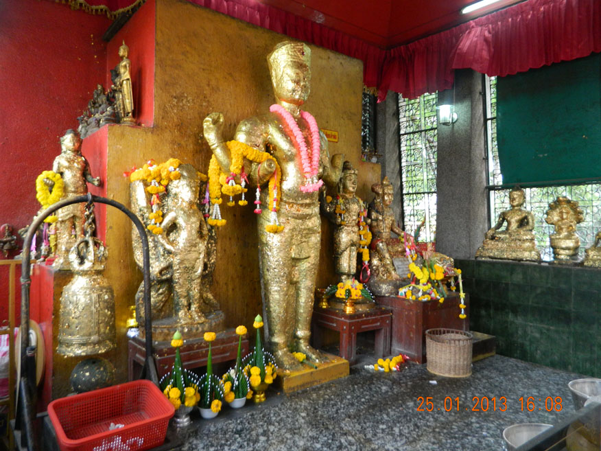 inside San Phra Kan (Phra Kan Shrine)
