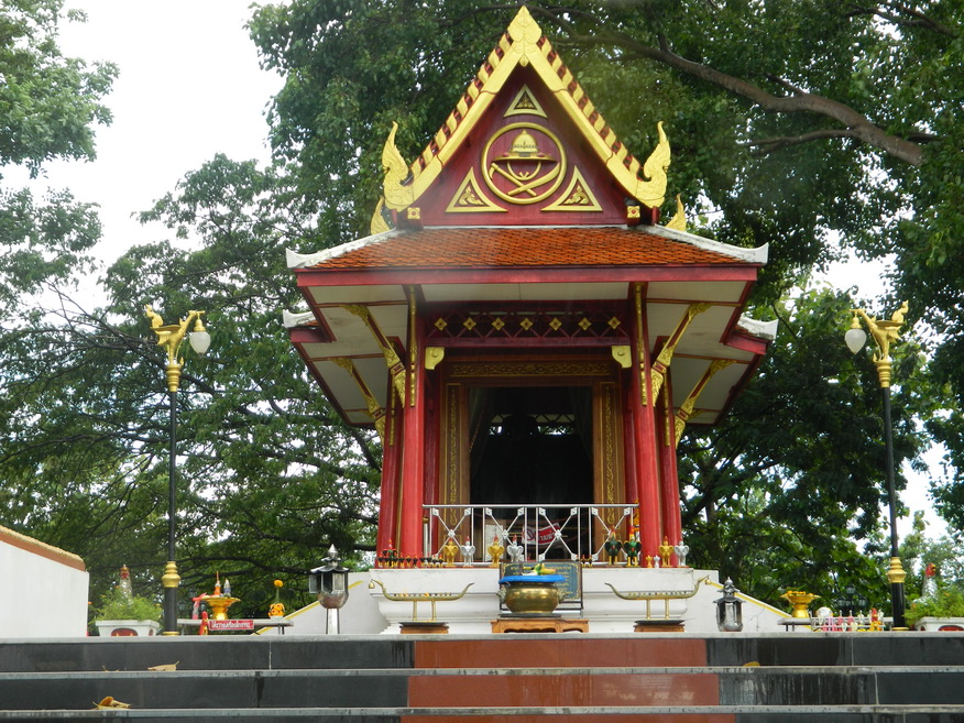 King Naresuan the Great 			Shrine, Prachinburi