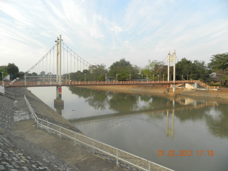view of the footbridge over the Ping River