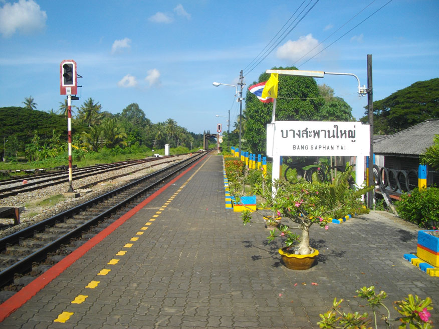 Bang Sapan Yai railway station
