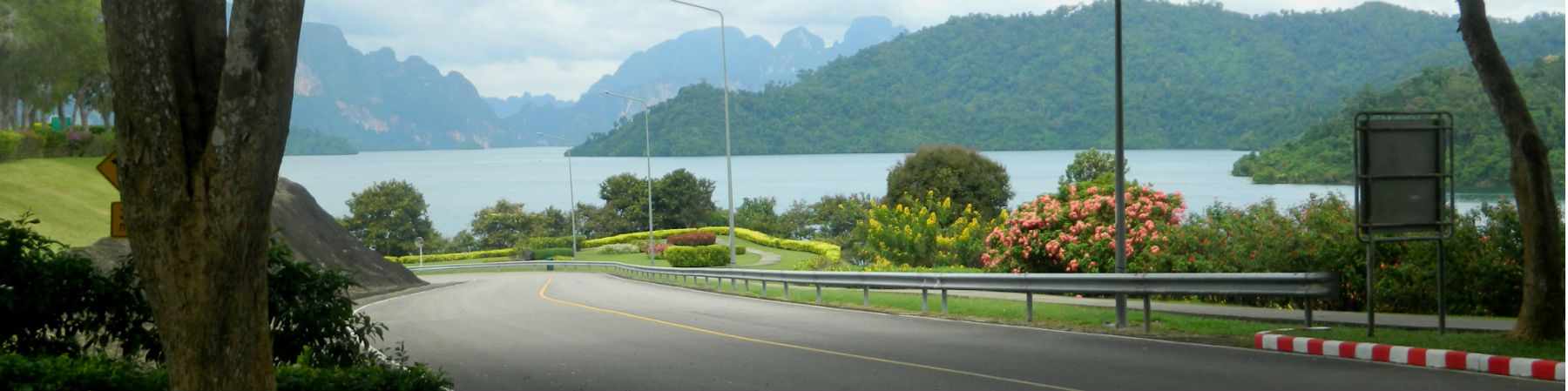 Ratchaprapha Dam, Ban Ta Khun District, Surat Thani Province